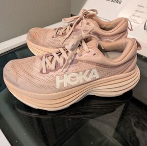 Light pink Hoka bondi 8's